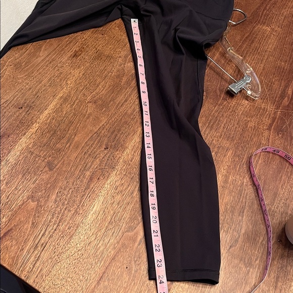 Lululemon Train Times 7/8 Pant Black Size 10 Mesh on Side of Calf - Picture 14 of 14